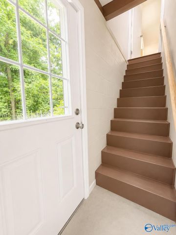 4605 Mountain Crest Drive, Guntersville, AL 35976