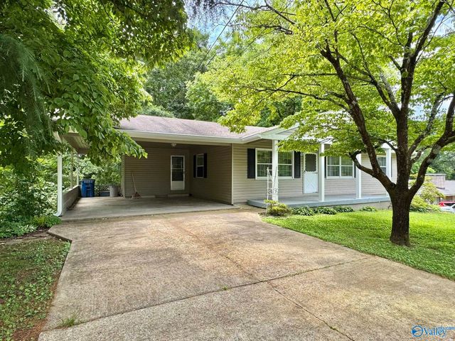 4605 Mountain Crest Drive, Guntersville, AL 35976