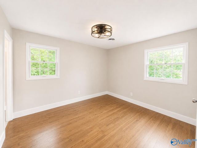 4605 Mountain Crest Drive, Guntersville, AL 35976