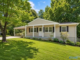 4605 Mountain Crest Drive, Guntersville, AL 35976