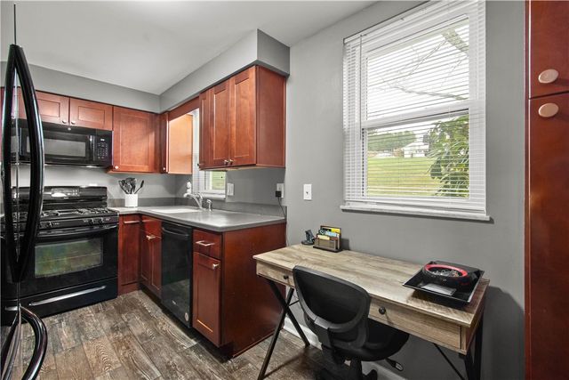 2554B Pheasant Run, Franklin Park, PA 15090