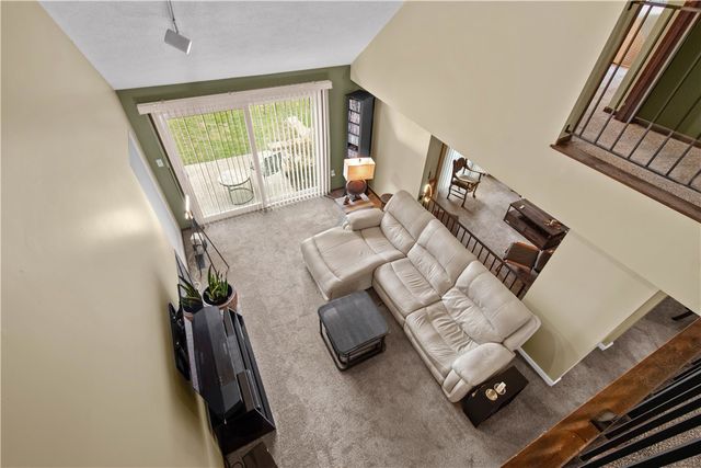 2554B Pheasant Run, Franklin Park, PA 15090
