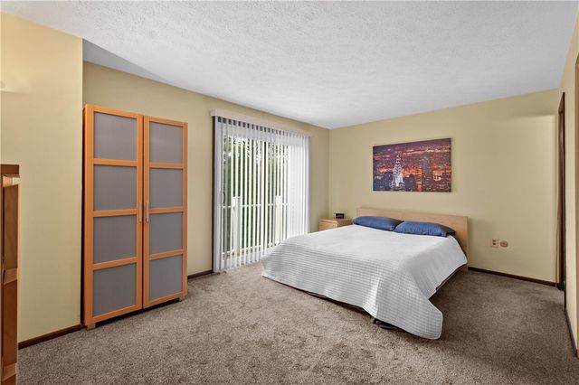 2554B Pheasant Run, Franklin Park, PA 15090