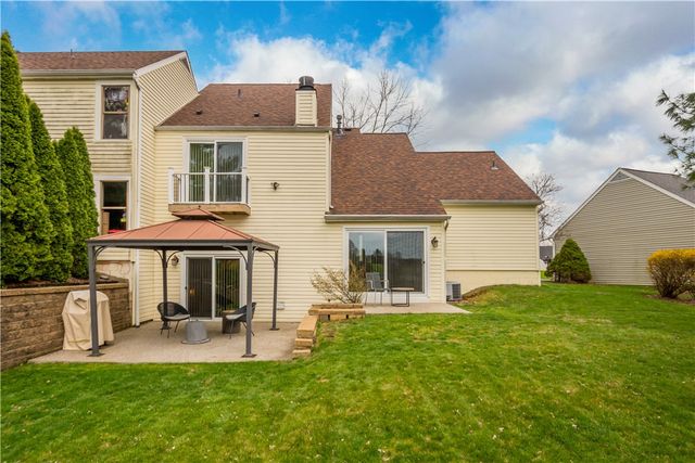 2554B Pheasant Run, Franklin Park, PA 15090
