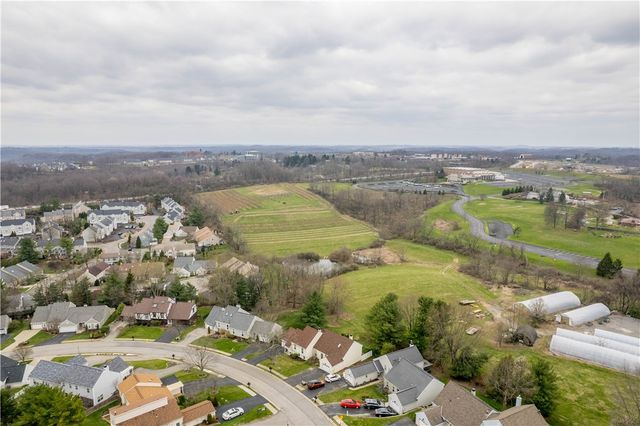 2554B Pheasant Run, Franklin Park, PA 15090