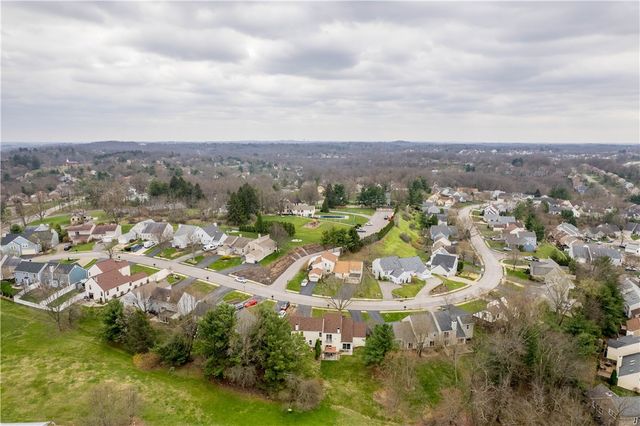 2554B Pheasant Run, Franklin Park, PA 15090