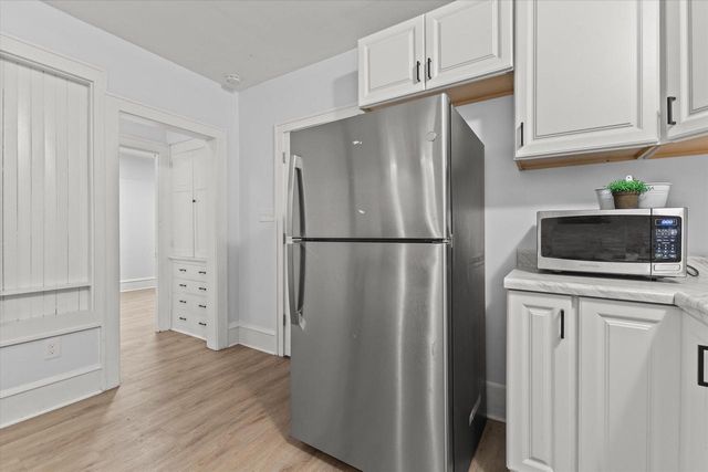 2850 N 46th STREET, Milwaukee, WI 53210