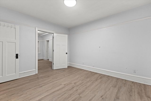 2850 N 46th STREET, Milwaukee, WI 53210