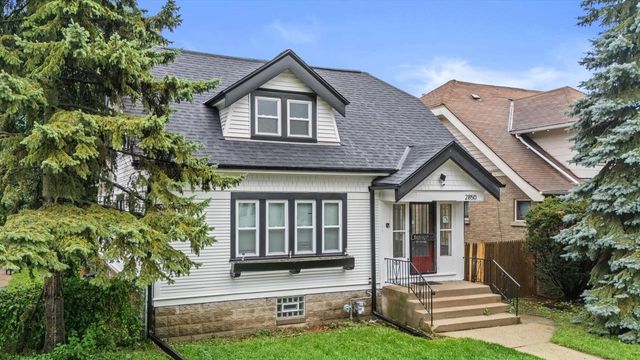 2850 N 46th STREET, Milwaukee, WI 53210