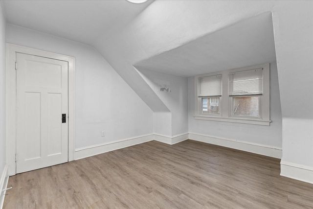 2850 N 46th STREET, Milwaukee, WI 53210
