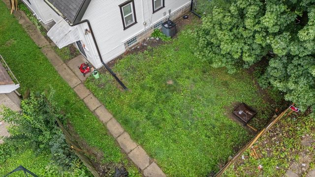 2850 N 46th STREET, Milwaukee, WI 53210