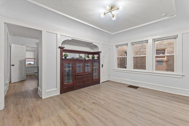 2850 N 46th STREET, Milwaukee, WI 53210