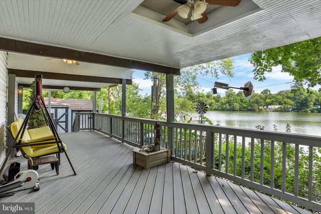 2023 ESHELMAN ST, Middletown, PA 17057