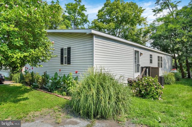 2023 ESHELMAN ST, Middletown, PA 17057