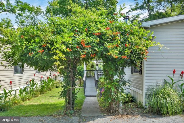 2023 ESHELMAN ST, Middletown, PA 17057