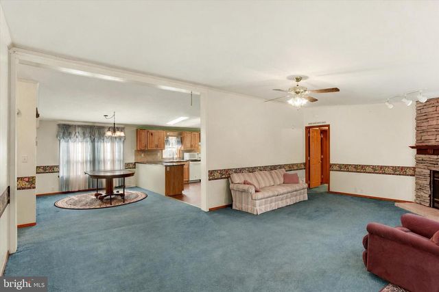 2023 ESHELMAN ST, Middletown, PA 17057