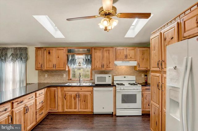 2023 ESHELMAN ST, Middletown, PA 17057