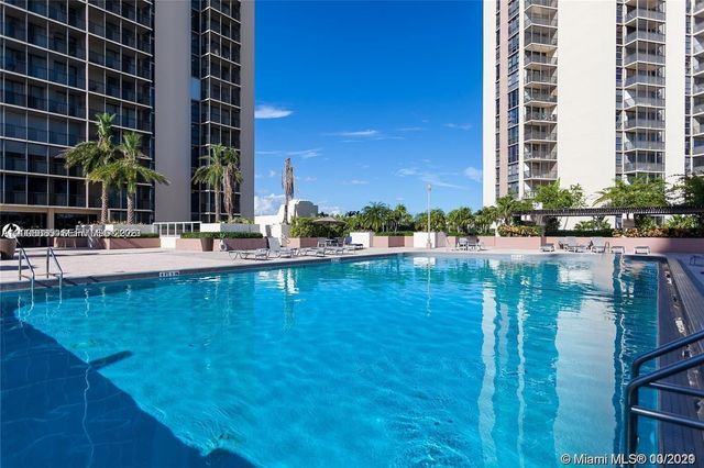 20379 W W Country Club Dr 2539, Aventura, FL 33180