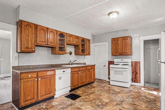 40 Mack Avenue NE, Grand Rapids, MI 49503
