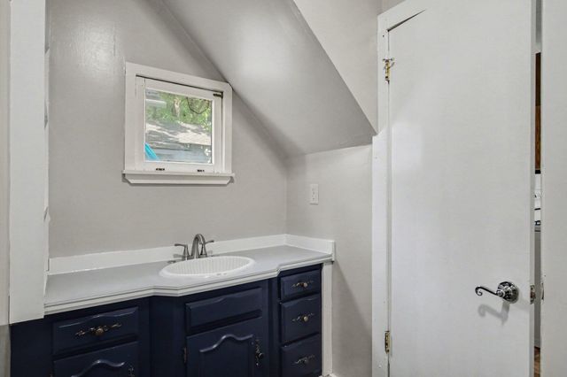 40 Mack Avenue NE, Grand Rapids, MI 49503