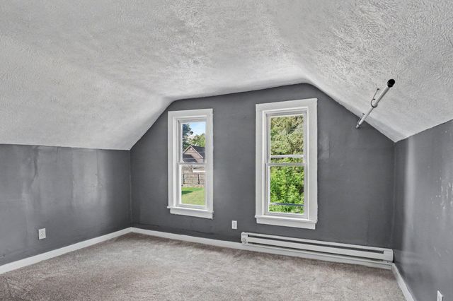 40 Mack Avenue NE, Grand Rapids, MI 49503