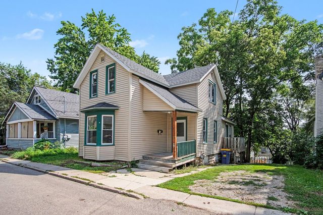 40 Mack Avenue NE, Grand Rapids, MI 49503