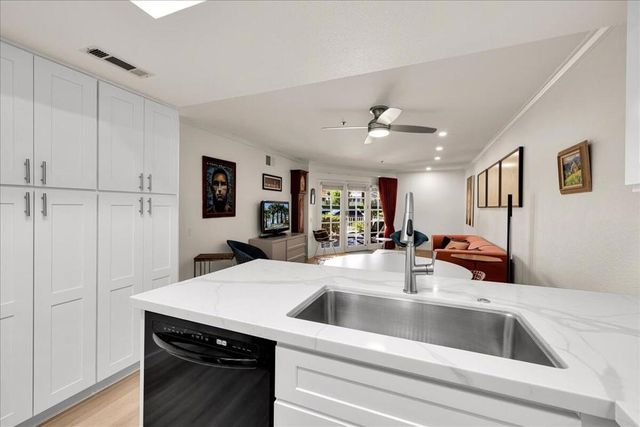 500 E Amado Road 203, Palm Springs, CA 92262