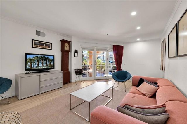 500 E Amado Road 203, Palm Springs, CA 92262