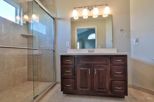 6483 Twin Lakes Drive, Mason, OH 45040