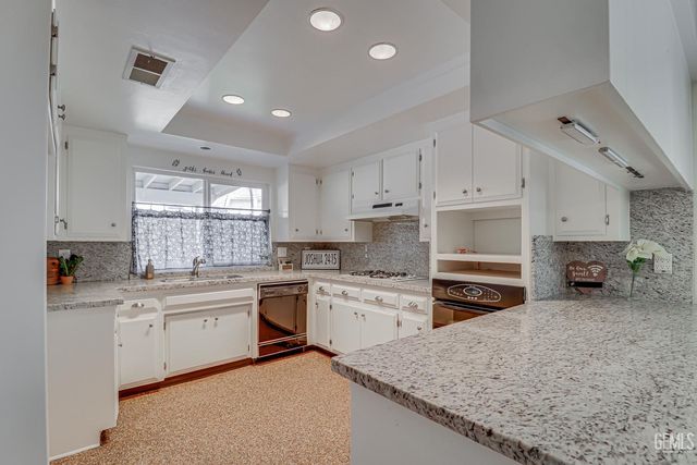 3012 Brock Way, Bakersfield, CA 93306