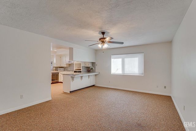 3012 Brock Way, Bakersfield, CA 93306