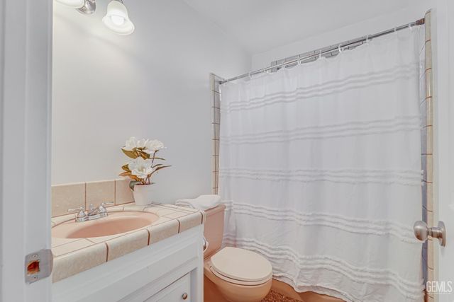 3012 Brock Way, Bakersfield, CA 93306