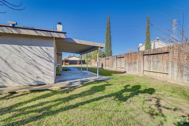 3012 Brock Way, Bakersfield, CA 93306