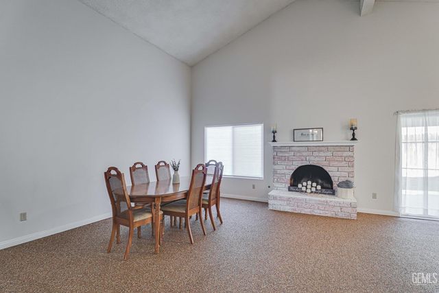 3012 Brock Way, Bakersfield, CA 93306