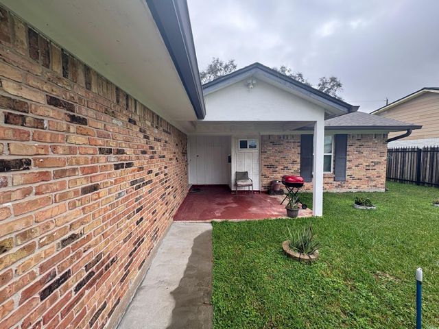 10327 Southport Drive, Houston, TX 77089