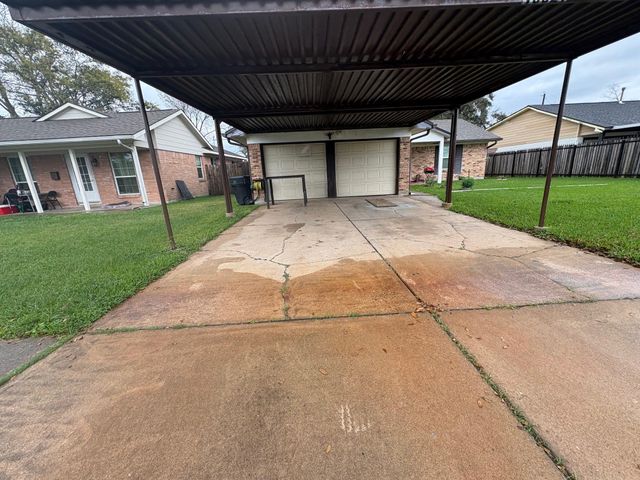 10327 Southport Drive, Houston, TX 77089