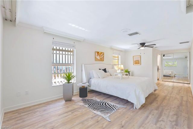 2125 Marina DR, Naples, FL 34102