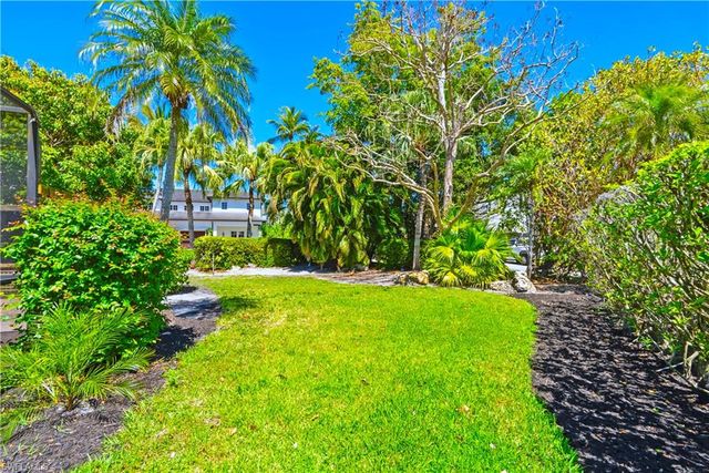 2125 Marina DR, Naples, FL 34102