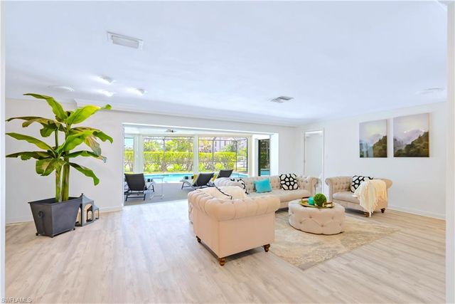 2125 Marina DR, Naples, FL 34102