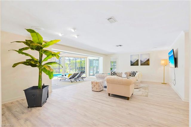 2125 Marina DR, Naples, FL 34102