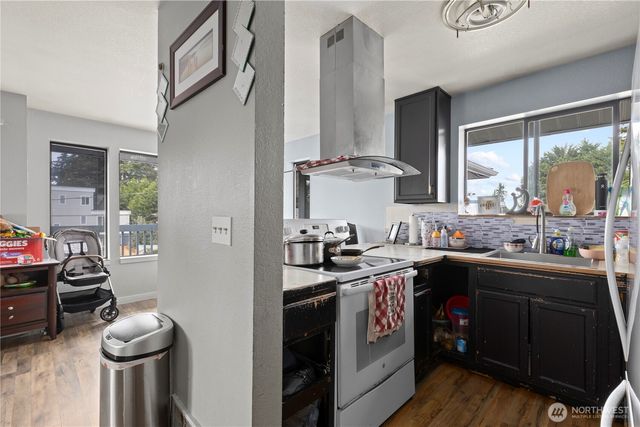 13204 12th Avenue SW, Burien, WA 98146