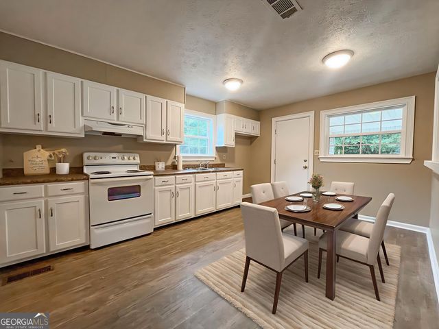 203 Pineview Street, East Dublin, GA 31027