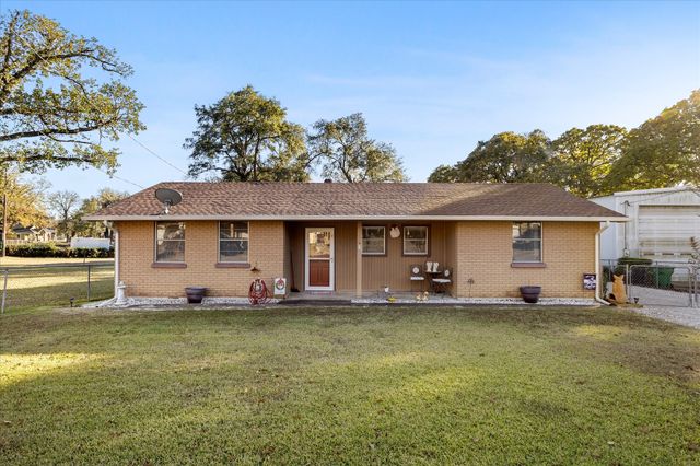 2097 County Road 3830, Quinlan, TX 75474