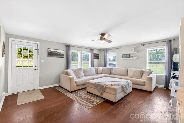 3407 Ratchford Drive, Gastonia, NC 28056