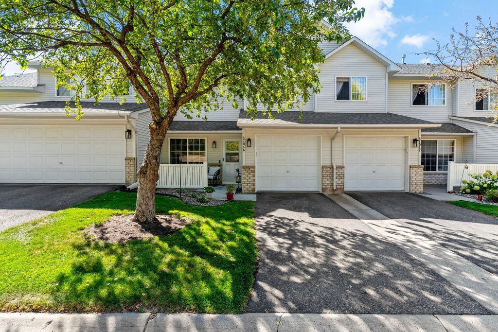 8706 Quarry Ridge Lane G, Woodbury, MN 55125 — exterior