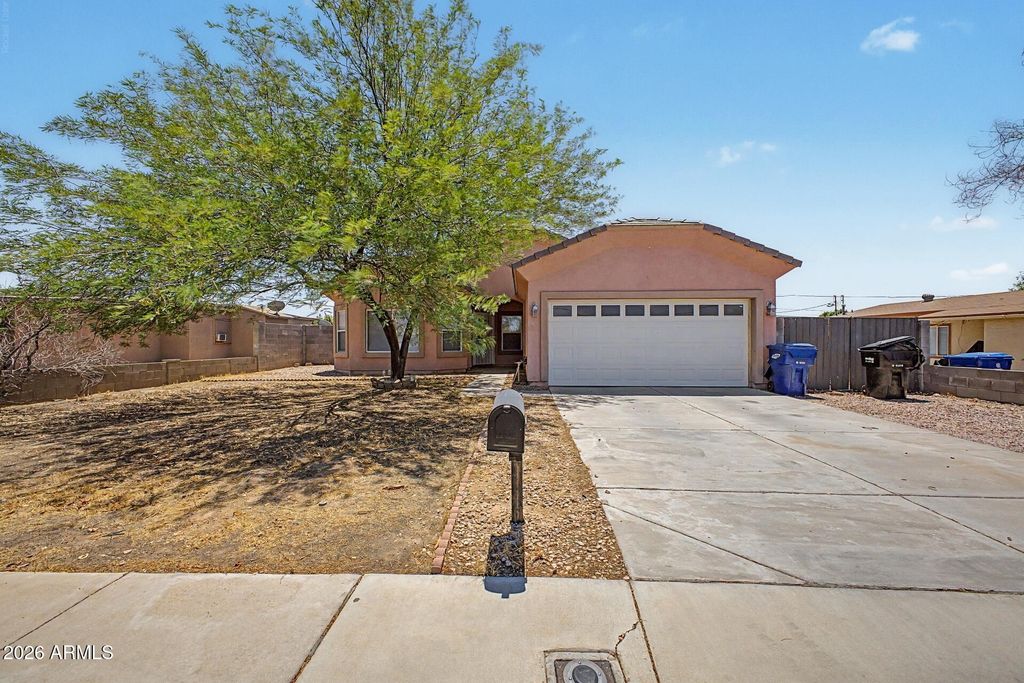 109 E MADDEN Drive, Avondale, AZ 85323 — exterior
