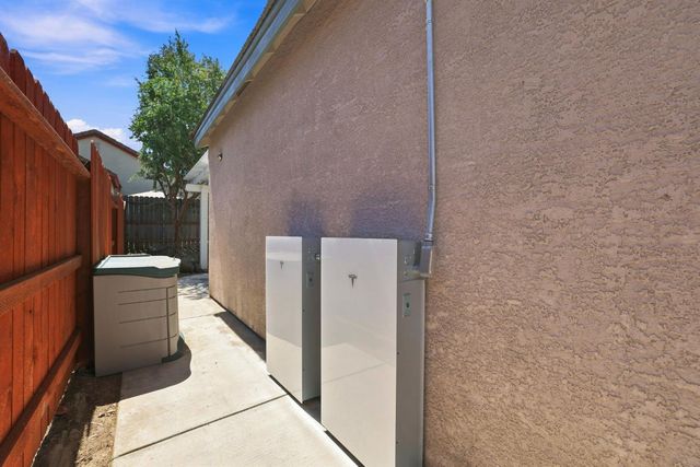 9305 Rose Parade Way, Sacramento, CA 95826