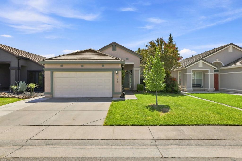9305 Rose Parade Way, Sacramento, CA 95826