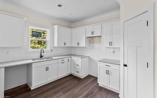 7908 Walkover Drive, Greensboro, NC 27455