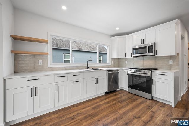 15 Dunkerly Street, Totowa, NJ 07512